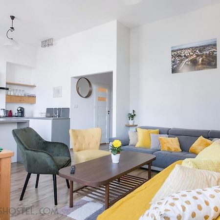 Apartament Na Granicy / Apartment On The Border チェシン エクステリア 写真